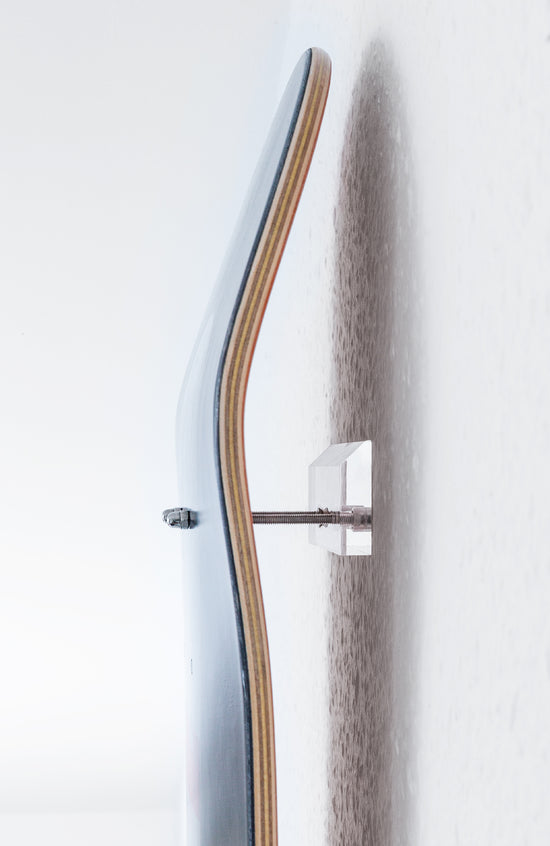 Einfaches Aufhängen eines Skateboards an der Wand