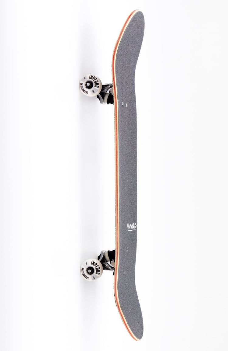 Seitliche Ansicht eines Inpeddo Skateboards