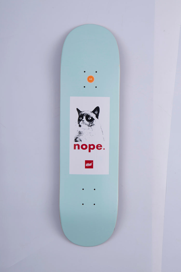 B-Stock Deck 8.5” - MC - Über Grumpy Cat with Cracked Graphic
