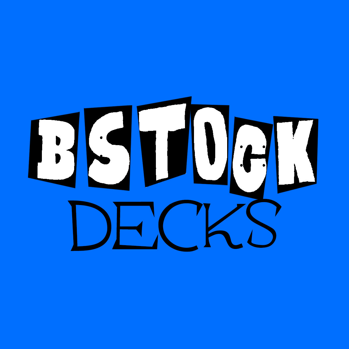 "BSTOCK" Schriftzug im Baker Skateboards Stil gescrieben, auf blauem Hintegrund