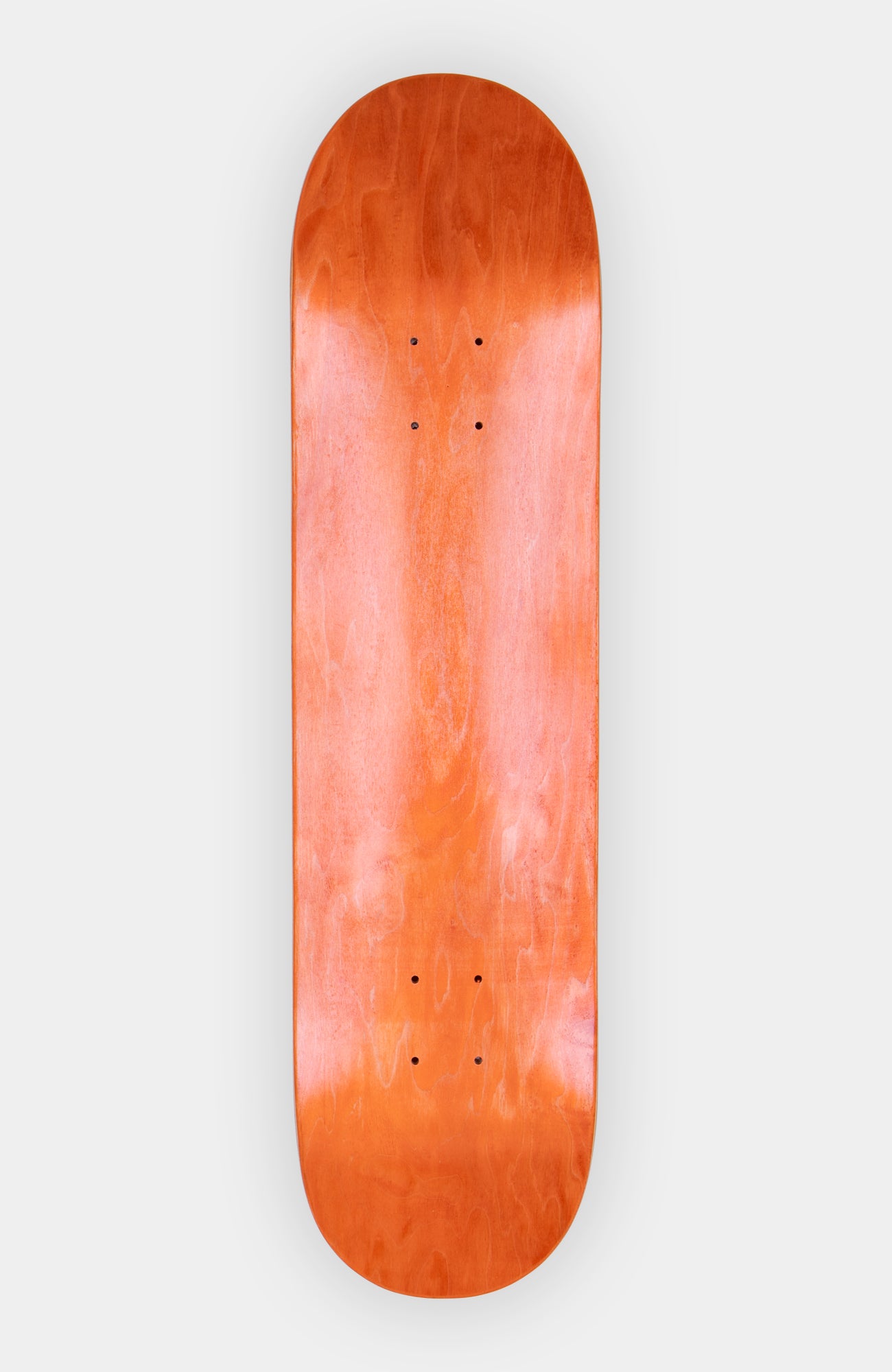 orangenes blank deck auf weißem Hintergrund. man sieht die Unterseite des 7.875 inch breiten skateboard decks